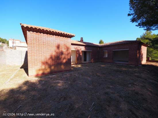 SE VENDE CASA EN EL MONTMELL, URBANIZACIÓN LES PINEDES ALTES - TARRAGONA