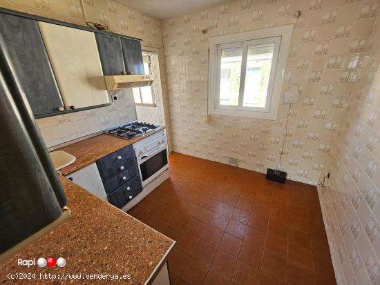  SE VENDE PISO EN SANT BOI DE LLOBREGAT, ZONA CAMPS BLANCS - BARCELONA 