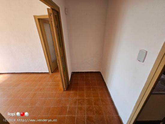 SE VENDE PISO EN SANT BOI DE LLOBREGAT, ZONA CAMPS BLANCS - BARCELONA