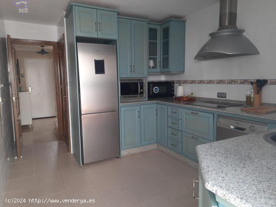  SE VENDE UNIFAMILIAR EN EL PORTICHUELO - CADIZ 