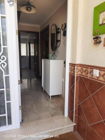 SE VENDE UNIFAMILIAR EN EL PORTICHUELO - CADIZ