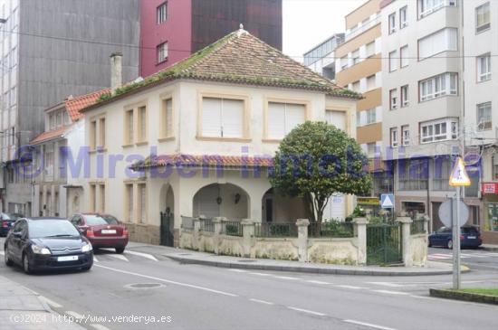  CASA PARA REFORMAR EN PLENO CENTRO DE RIBEIRA - A CORUÑA 