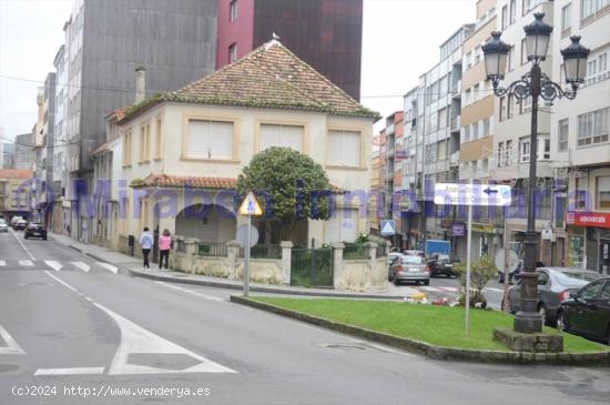 CASA PARA REFORMAR EN PLENO CENTRO DE RIBEIRA - A CORUÑA