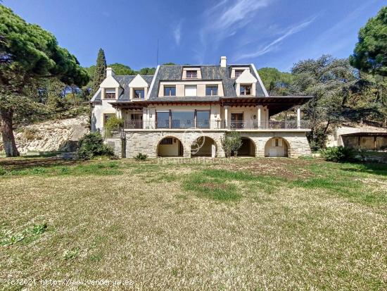  Preciosa casa estilo inglés situada en l’Ametlla del Vallès - BARCELONA 