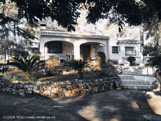 Magnifico chalet situado en Urbanización Marxuquera les Basses. Todo en Planta baja - VALENCIA