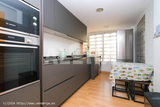  APARTAMENTO PARA ESTUDIANTES UNIVERSITARIOS - VALENCIA 