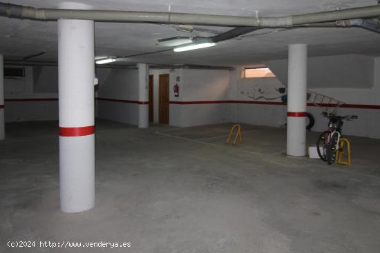 Plaza de garaje con trastero en la Playa del cura - ALICANTE