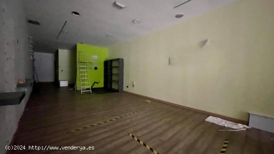 Se vende local comercial en pleno centro de la cuidad perfecto para todo tipo de negocio - ORENSE