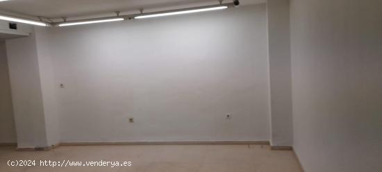 LA CASITA INMOBILIARIA VENDE LOCAL COMERCIAL EN ZONA FERIA - ALBACETE