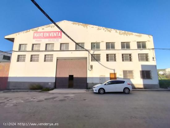  Nave industrial en venta en Lucena (Córdoba) - CORDOBA 