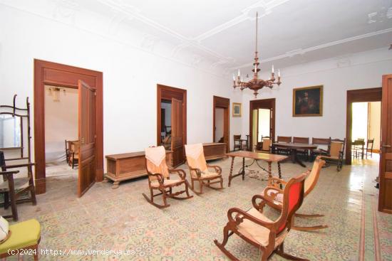 Casa emblemática con gran  jardín y garaje en Muro - BALEARES