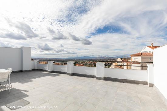 ÁTICO CON VISTAS EN BARRIO DE MONACHIL - GRANADA