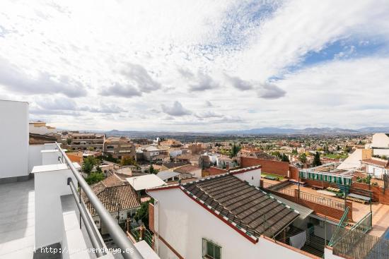 ÁTICO CON VISTAS EN BARRIO DE MONACHIL - GRANADA