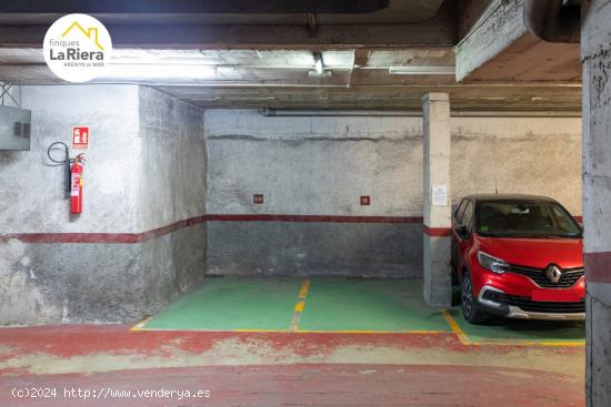 DOS PLAZAS DE PARKING EN CALLE IGLESIA. - BARCELONA