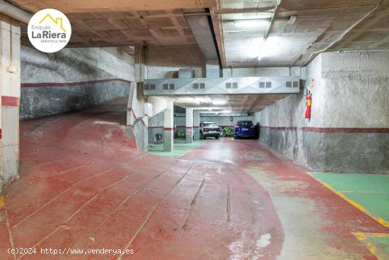 DOS PLAZAS DE PARKING EN CALLE IGLESIA. - BARCELONA