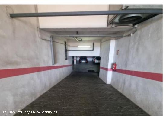 SE VENDE PLAZA DE GARAJE. - ALMERIA