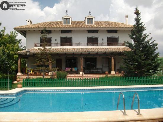  INMOBILIARIA TEJARES VENDE CHALET DE LUJO EN AGUASOL - ALBACETE 