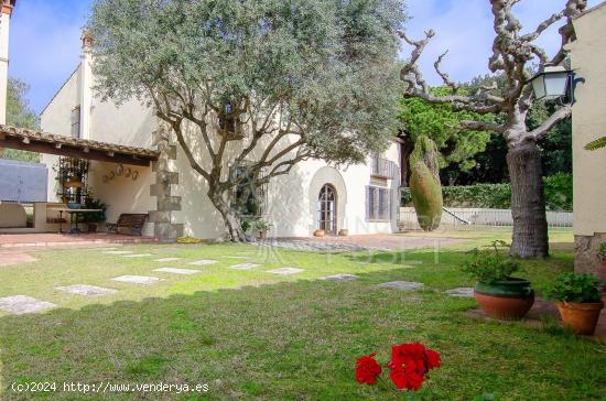  Majestuosas masías adyacentes en venta en Sant Andreu de Llavaneres - BARCELONA 