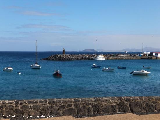 SE VENDE VIVIENDA A POCOS METROS DE LA PLAYA EN LA ENTRADA DE PLAYA BLANCA - LAS PALMAS