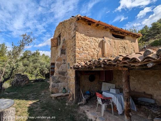 Finca rústica con masía en Valderrobres - TERUEL