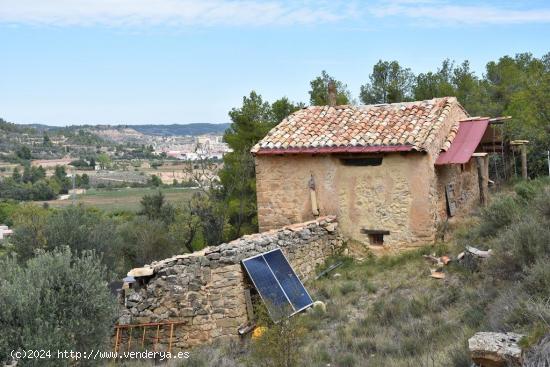 Finca rústica con masía en Valderrobres - TERUEL