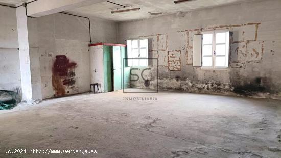 Edificio con dos plantas en Perlío, Fene - A CORUÑA