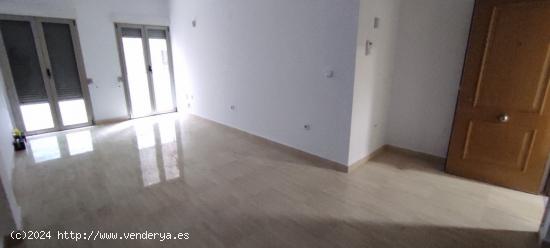  VIVIENDA JUNTO CATEDRAL - MURCIA 