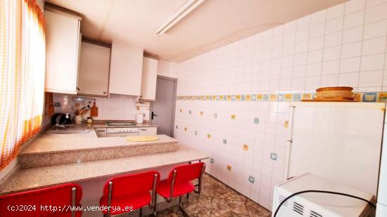 SE VENDE CASA EN PETRER ZONA CENTRO - ALICANTE