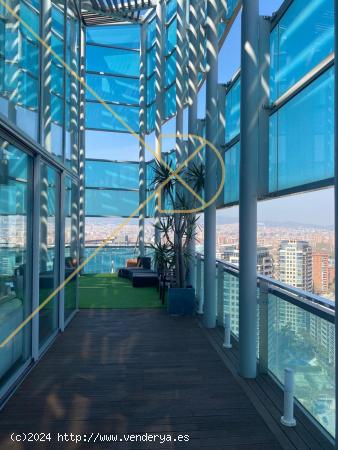 Magnífico ático dúplex con terraza, piscina privada y vistas frontales a mar - BARCELONA