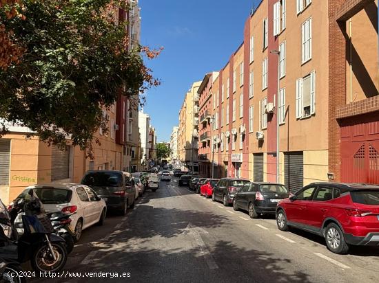 Piso en venta en Calle Capuchinos, en el corazón de Málaga! - MALAGA