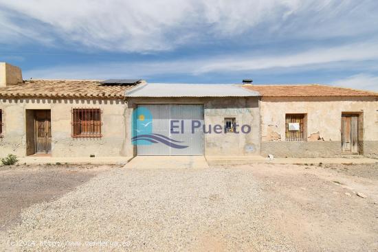 ANTIGUA CASA DE CAMPO TRANSFORMADA Y MANTENIDA EN LA ZONA DEL RAIGUERO BAJO - REF 1275 - MURCIA