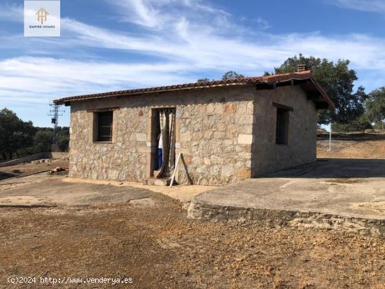 Se VENDE PARCELA CON CASAS EN ZONA TORREORGAZ. IDEAL PARA DISFRUTAR DE UN EN ENTORNO RURAL IDÍLICO 