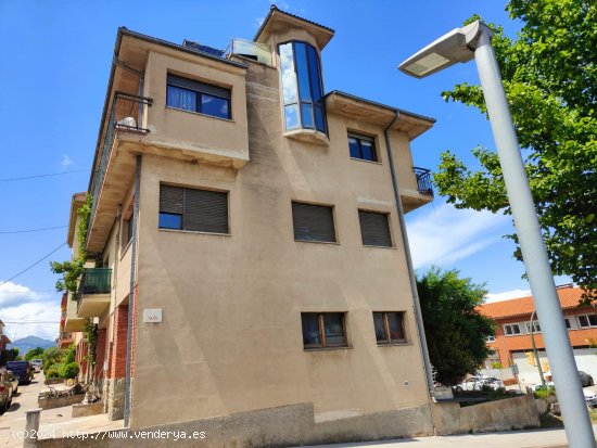 Unifamiliar adosada en venta  en Olot - Girona