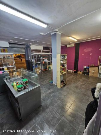 Local comercial en Venta en Badalona Barcelona LA SALUT