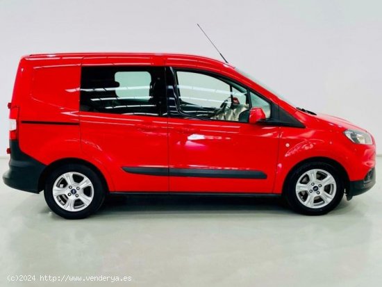 Ford Tourneo Courier 1.5 TDCi 55kW (75CV) Ambiente - Mataró