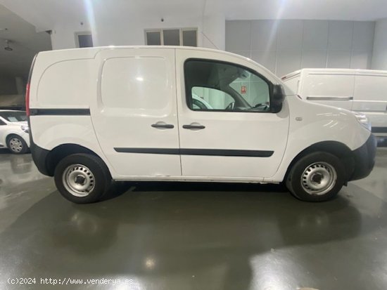 Renault Kangoo Fg. 1.5dCi Profesional 85cv. - GARANTIA MECANICA - Barcelona