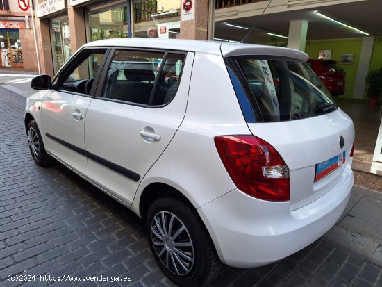 Skoda Fabia 1.2 SPIRIT ETIE. MEDIOAMBIENTAL VERDE C GASOLINA 52.000 KM - Barcelona