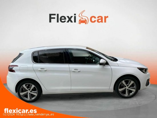 Peugeot 308 5p Access 1.2 PureTech 110 S&S - Jerez de la Frontera