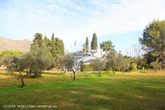 Espectacular villa con acueducto romano