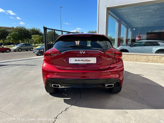 Infiniti Q30 1.5D PREMIUM - Parla