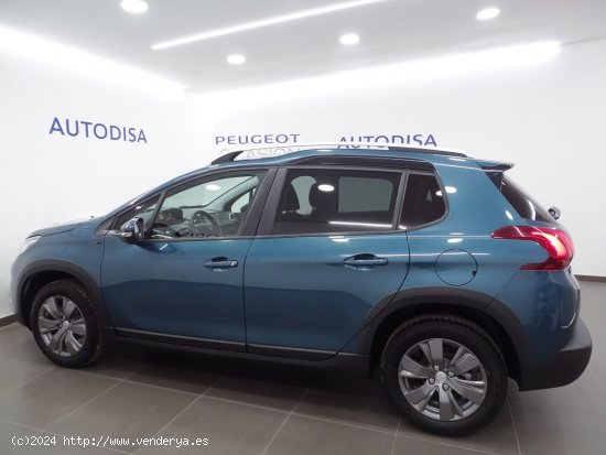 Peugeot 2008 Signature 1.2 PureTech 60KW (82CV) - Manises