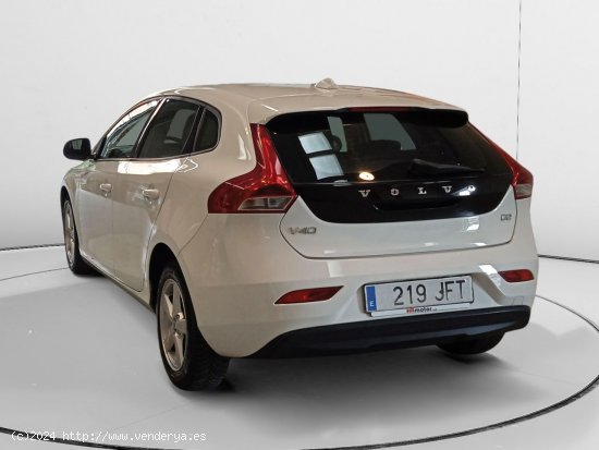 Volvo V40 Kinetic - Pamplona