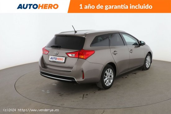 Toyota Auris 2.0 D4D Advance Touring Sports - 