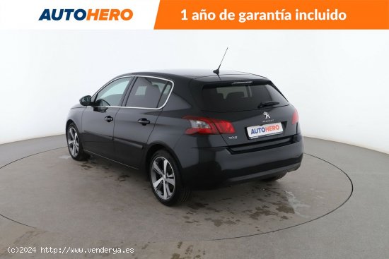 Peugeot 308 1.2 PureTech Allure - 