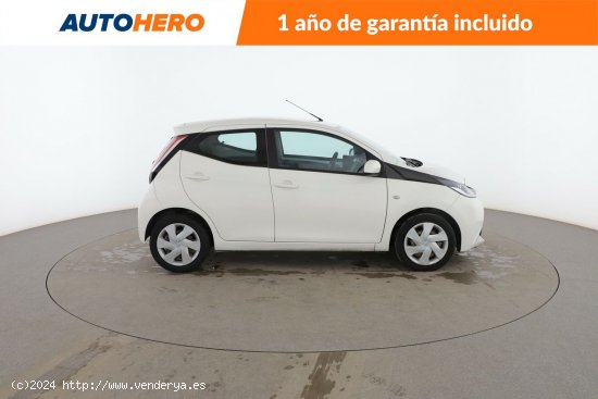 Toyota Aygo 1.0 X-Play - 