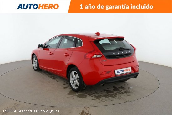 Volvo V40 2.0 D3 Momentum - 