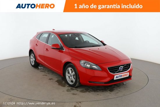 Volvo V40 2.0 D3 Momentum - 