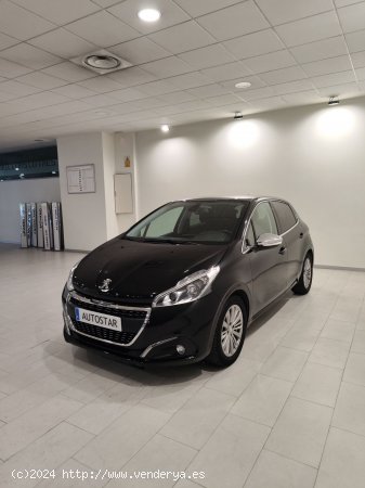 Peugeot 208 5P ALLURE 1.2L PureTech 60KW (82CV) - Lleida