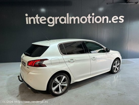 Peugeot 308 5P GT Line BlueHDi 130 S&S EAT8 - 