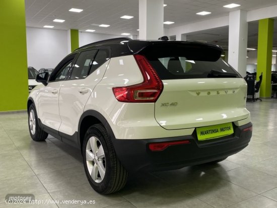 Volvo XC40 1.5 T2 Momentum Core de 2021 con 40.000 Km por 25.800 EUR. en Malaga